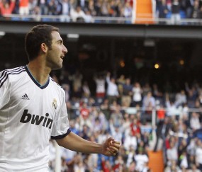 放弃组织，10号位做牺牲？解析B费为葡萄牙恐怖的战术升级