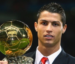 曼联锋线新核获名宿盛赞 弗兰克，姆伯莫将引领红魔进攻革命