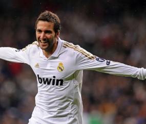 辽篮赛季首胜姗姗来迟 关键时刻还看冠军老班底！