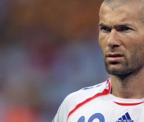 阿的江公开回击霍楠点评风波，篮球评论应就事论事，周琦需要的是支持而非苛责