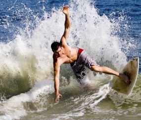 贝莱蒂呼吁巴萨青训新星上位 安切洛蒂重燃执教激情引关注