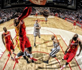 国际足联年度最佳男足教练候选揭晓，恩里克、斯洛特、弗里克领衔角逐