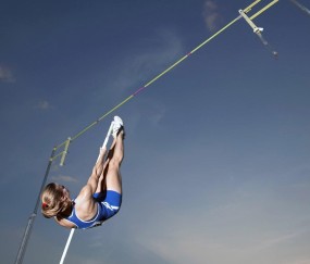 卫冕冠军主场奏凯迎开门红 狂胜北控21分彰显统治力