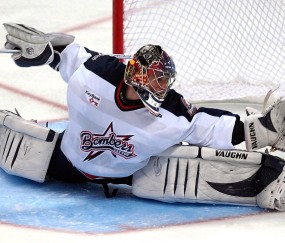 暖心时刻闪耀绿茵场 扎卡赠衣小球童展现体育温度